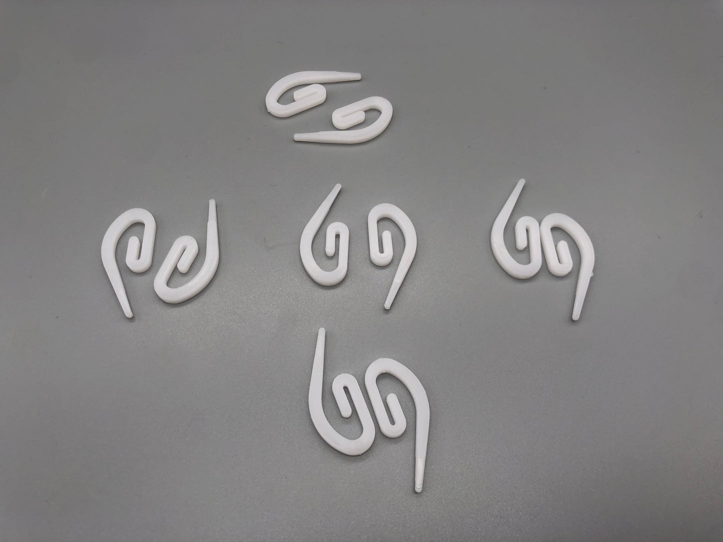 Heavy Duty Curtain Hooks - Durable Plastic Various Pack Sizes - White - Parts4Blinds