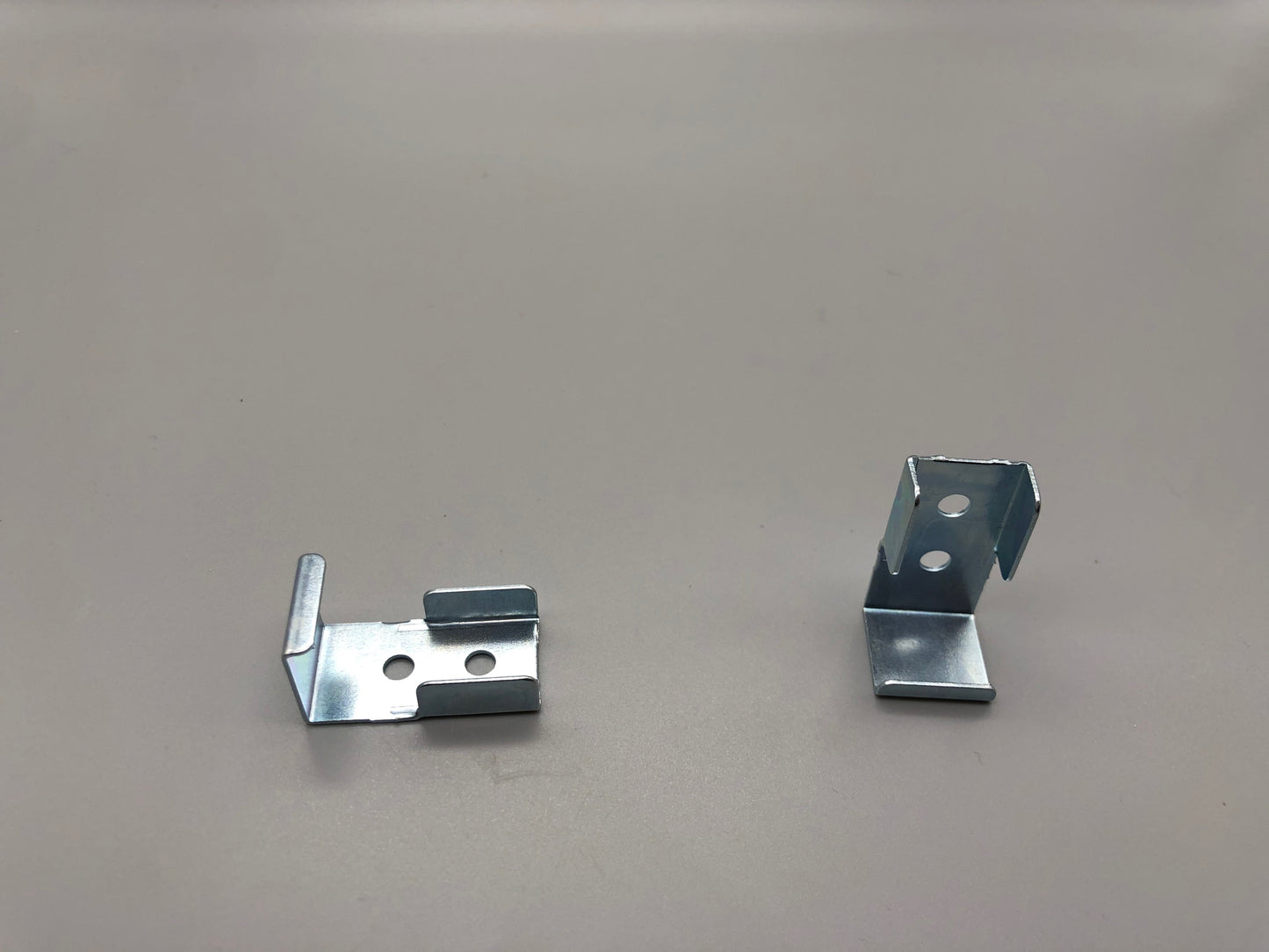 Metal Valance Clip for 35mm & 50mm Venetian Blinds - Pack of 4 - Parts4Blinds
