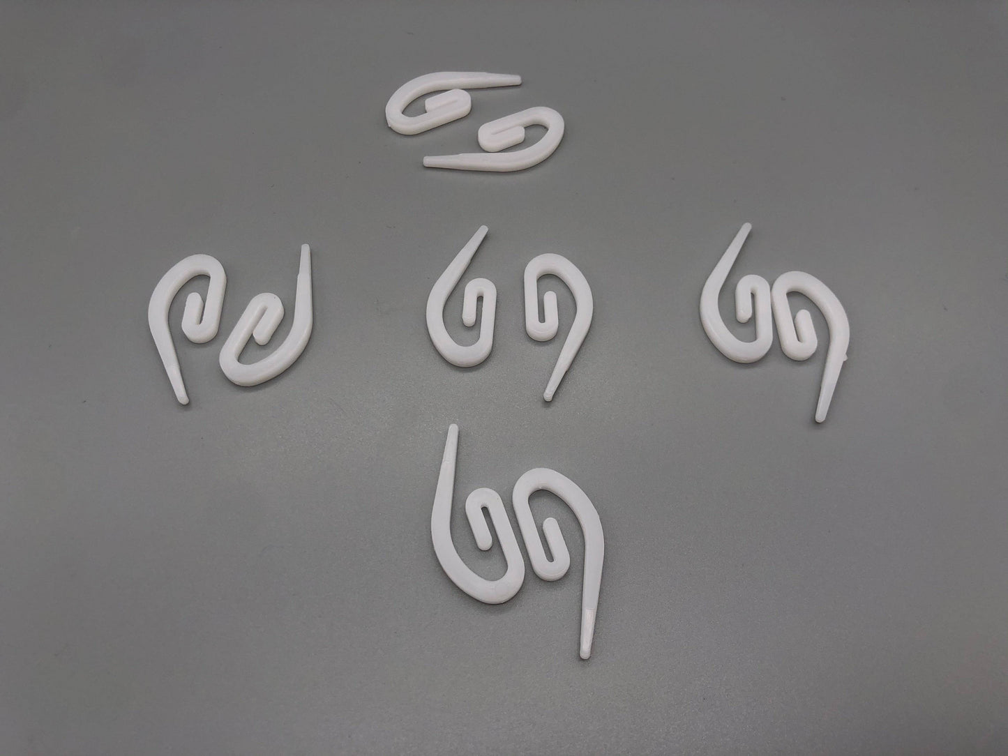 Heavy Duty Curtain Hooks - Durable Plastic Various Pack Sizes - White - Parts4Blinds