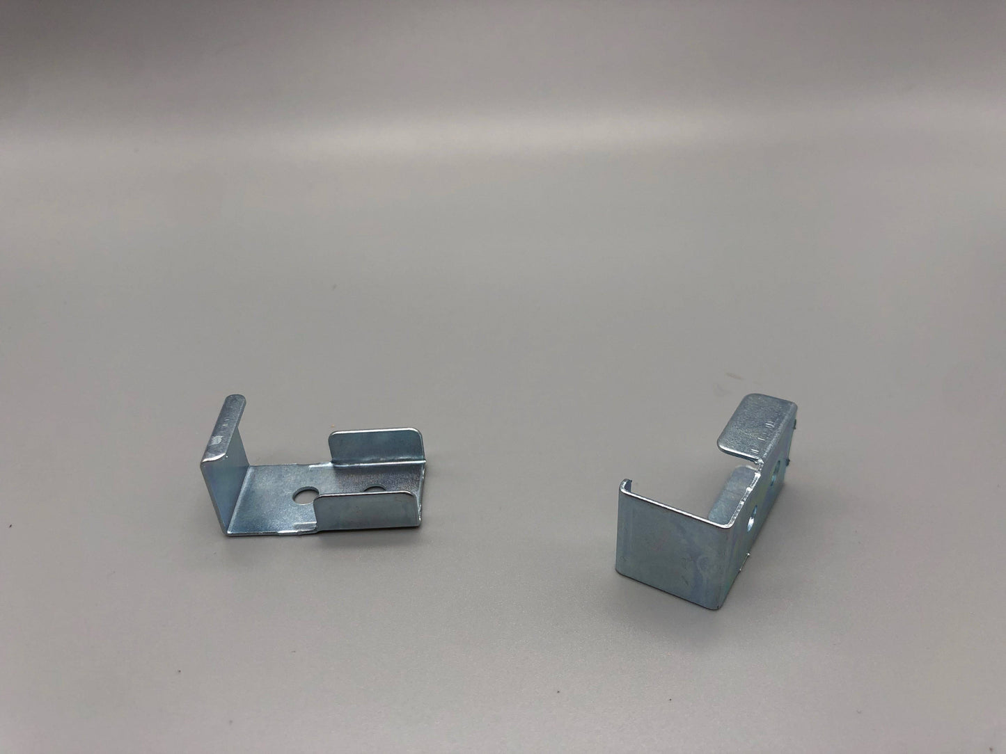 Metal Valance Clip for 35mm & 50mm Venetian Blinds - Pack of 4 - Parts4Blinds