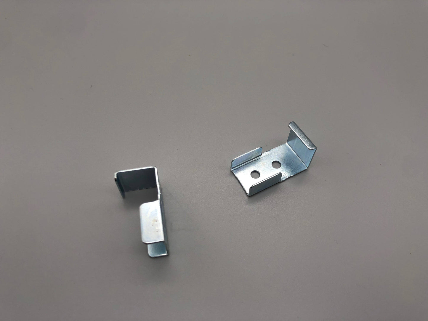 Metal Valance Clip for 35mm & 50mm Venetian Blinds - Pack of 4 - Parts4Blinds