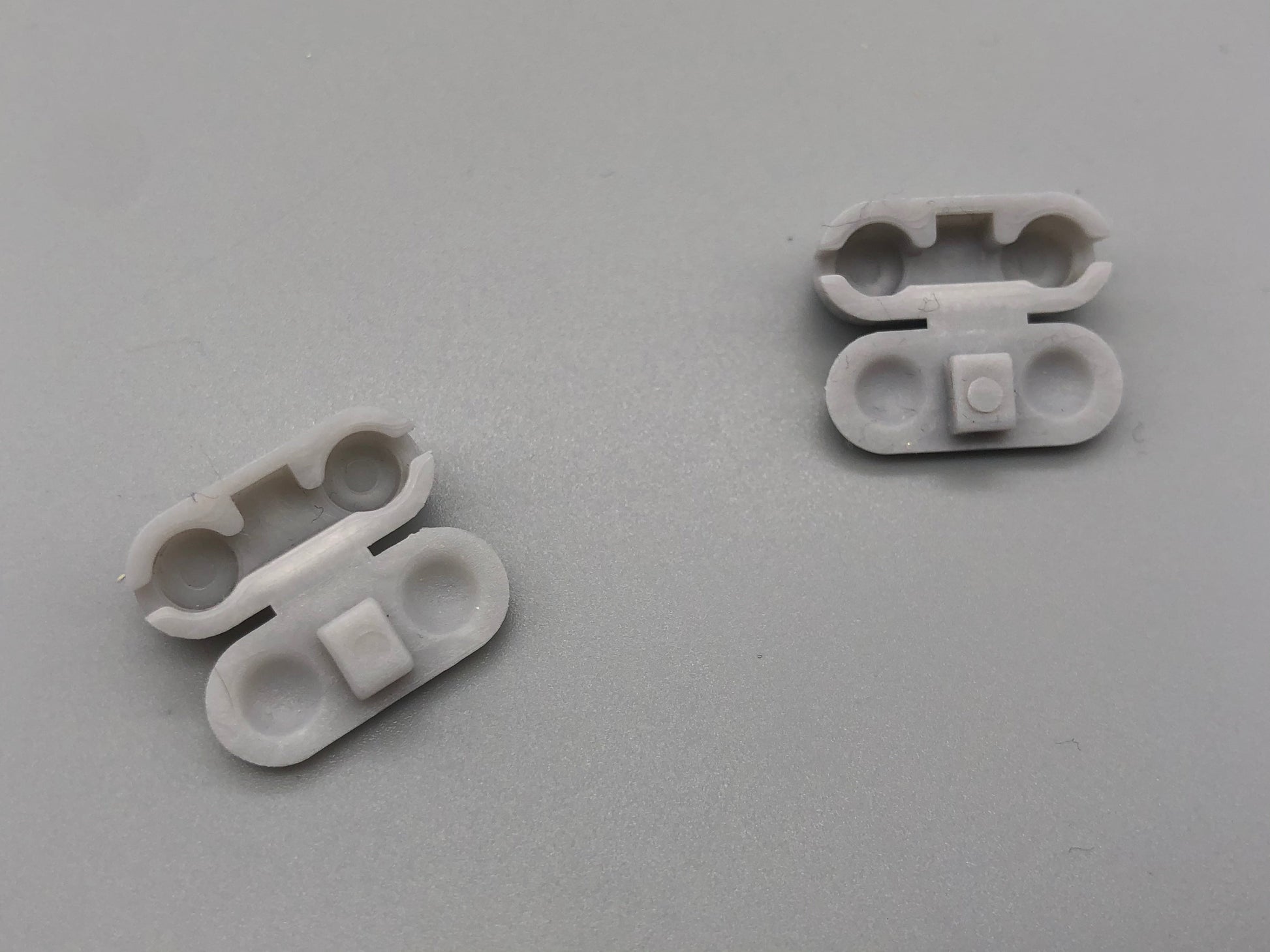 Plastic Chain Connectors for No.10 Plastic Chain - Grey - Pack 10pcs - Parts4Blinds