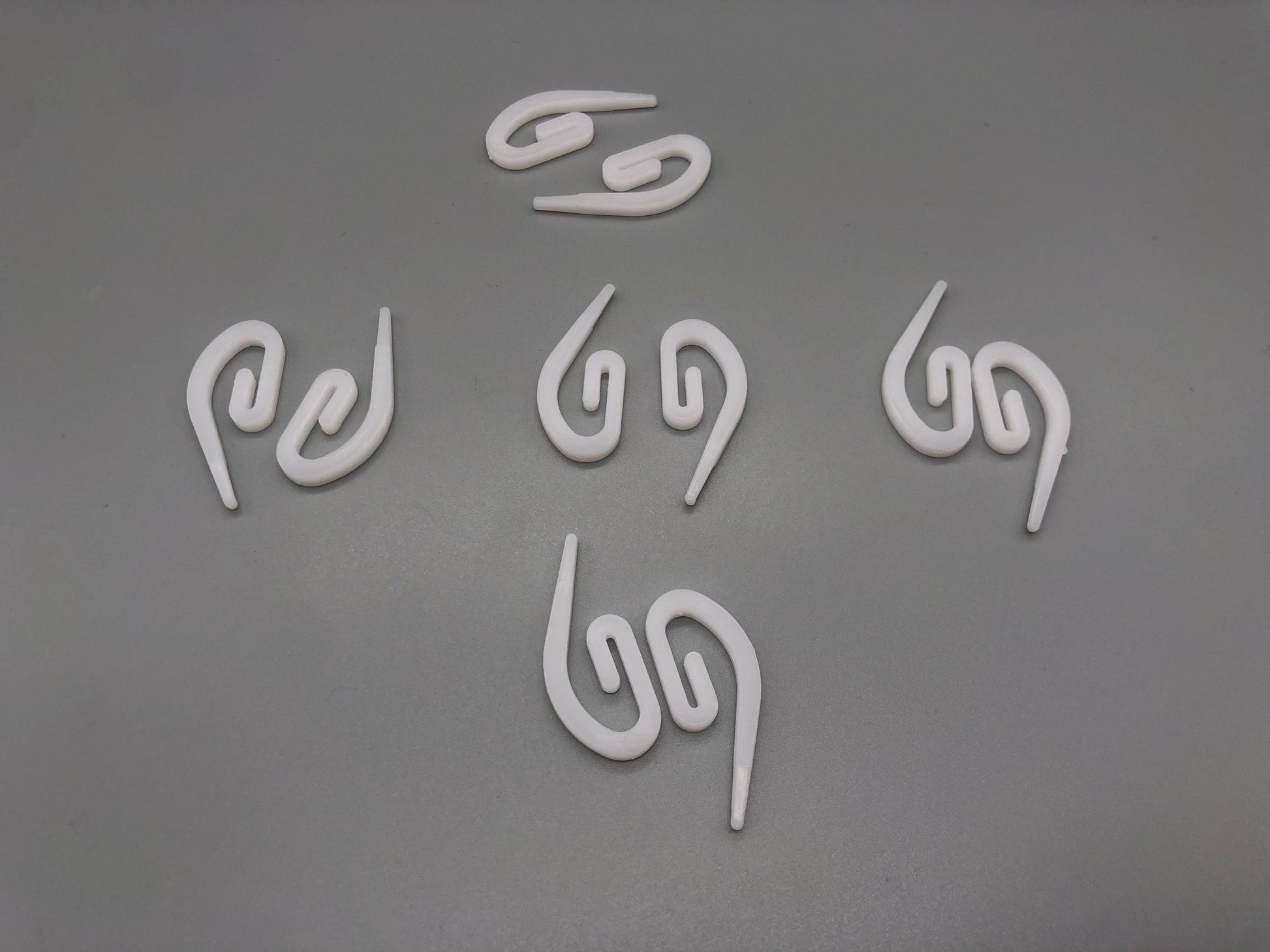 Heavy Duty Curtain Hooks - Durable Plastic Various Pack Sizes - White - Parts4Blinds