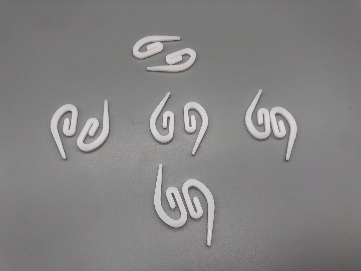 Heavy Duty Curtain Hooks - Durable Plastic Various Pack Sizes - White - Parts4Blinds