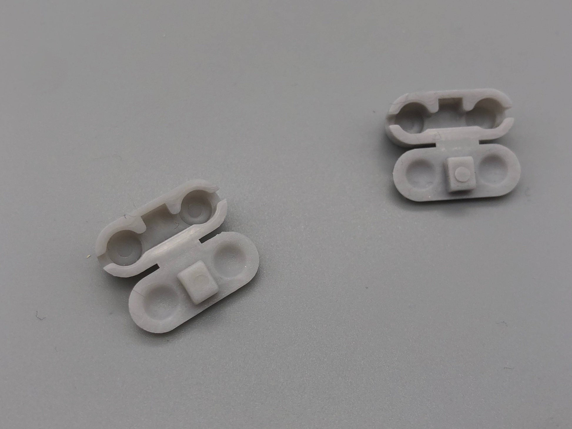 Plastic Chain Connectors for No.10 Plastic Chain - Grey - Pack 10pcs - Parts4Blinds