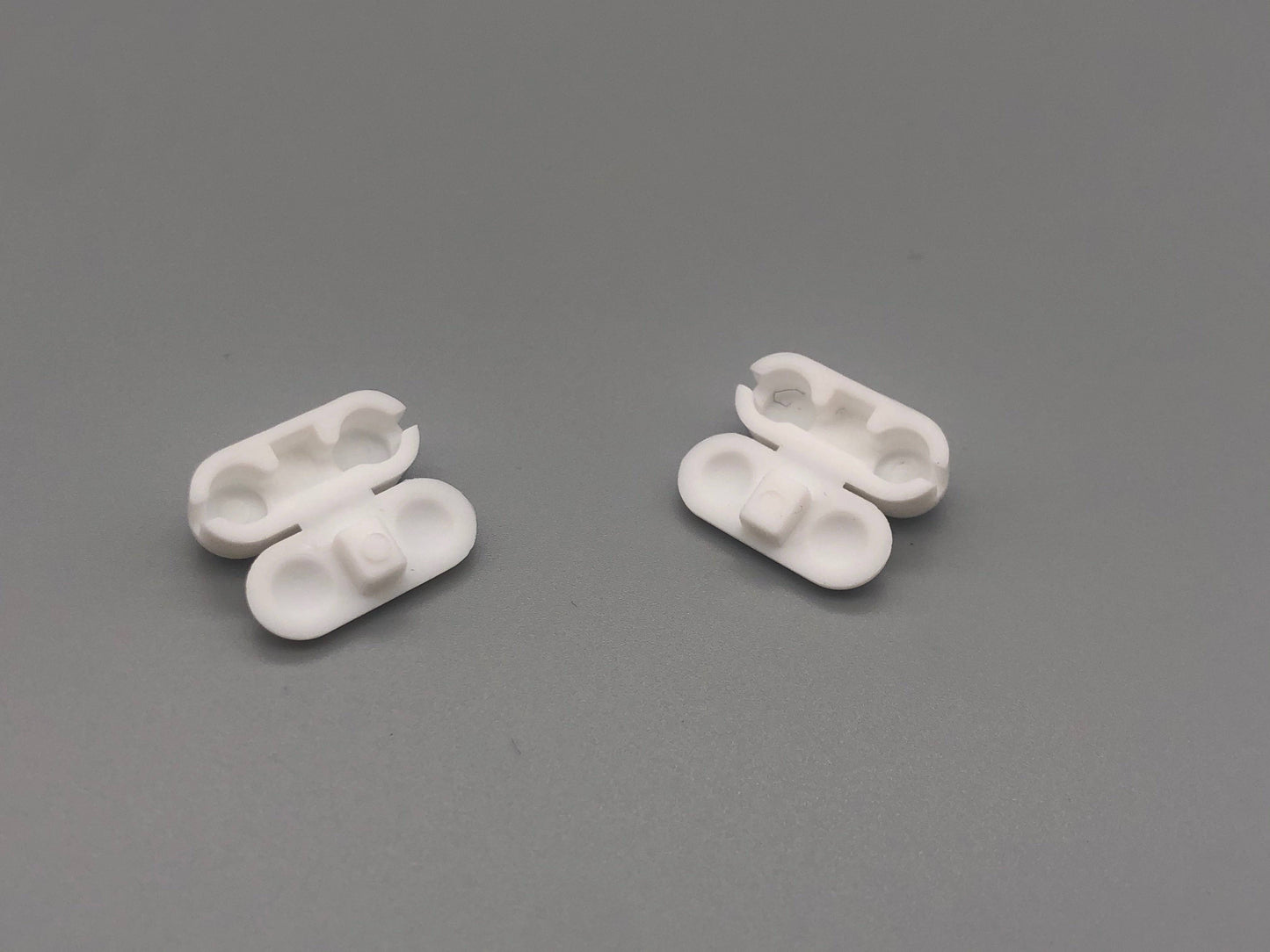 Plastic Chain Connectors for No.10 Plastic Chain - White - Pack 10pcs - Parts4Blinds