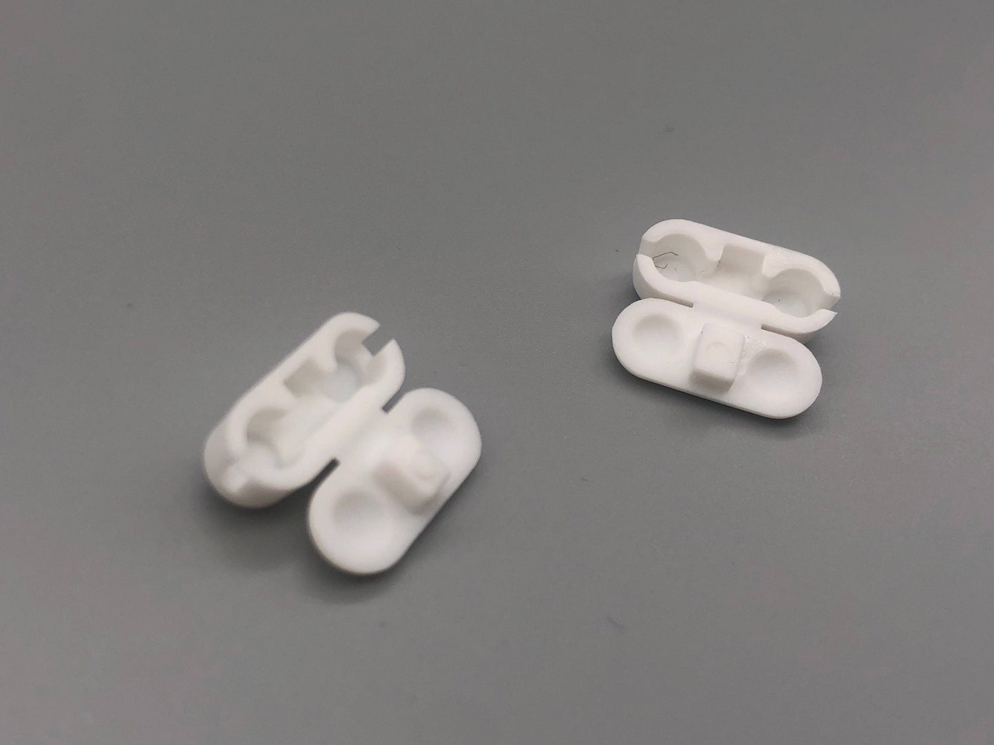 Plastic Chain Connectors for No.10 Plastic Chain - White - Pack 10pcs - Parts4Blinds
