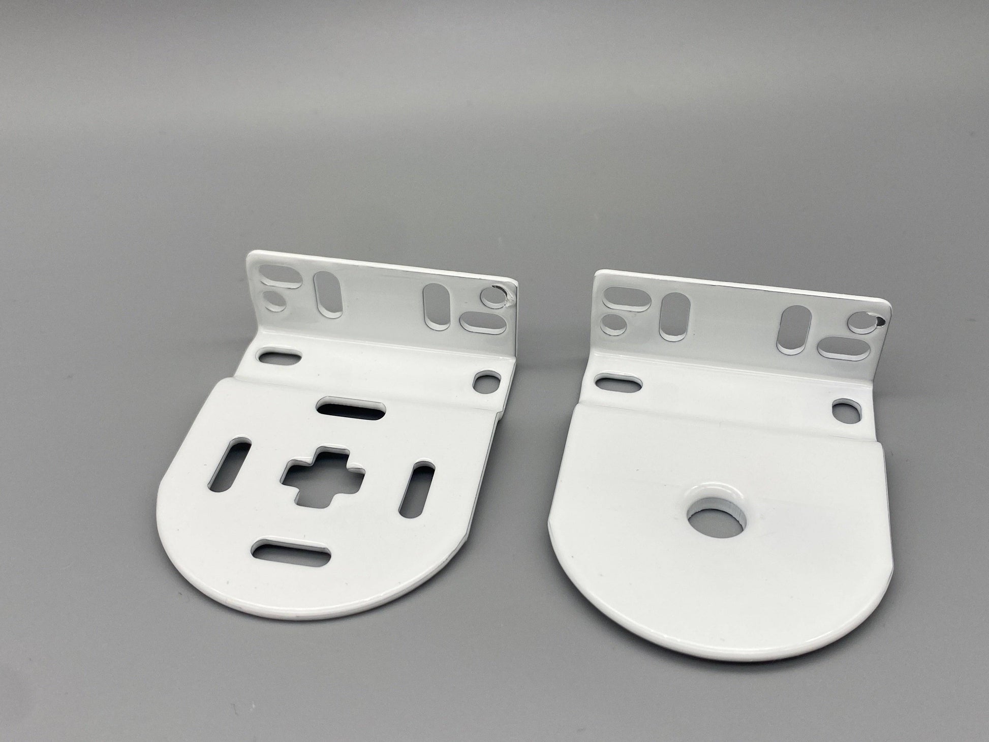 Pair of Replacement Roller Blinds Brackets Set - Metal Brackets - for 32mm System - Parts4Blinds
