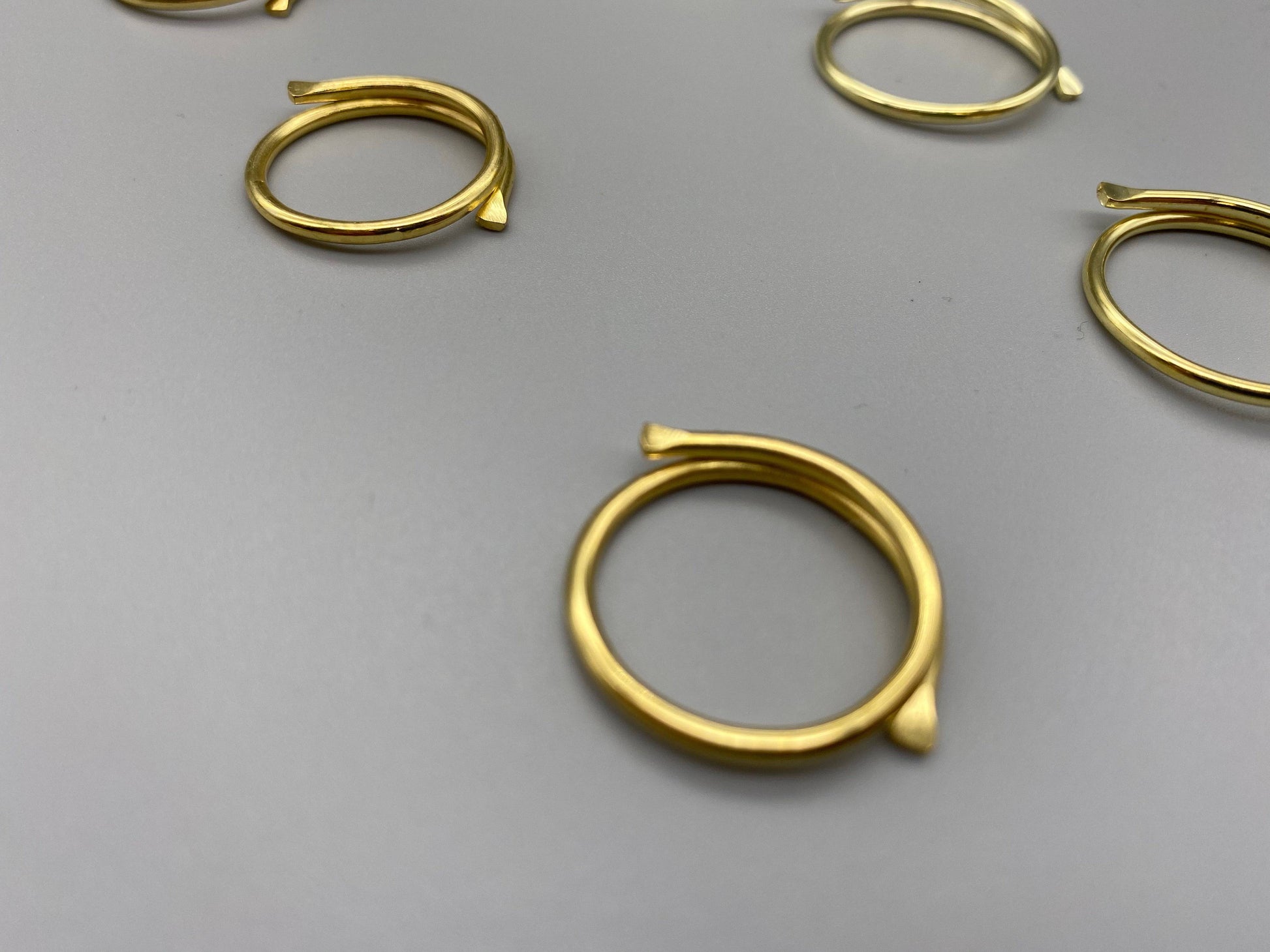 Gold Metal Split Rings - Inner Diameter 19mm & 22mm - Pack of 50pcs - Parts4Blinds